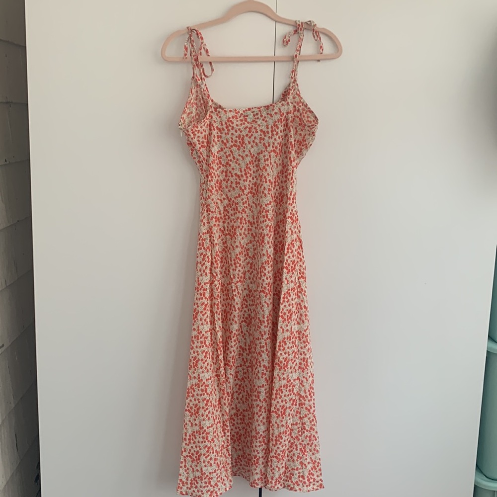 Showpo California Midi Dress in Red Floral. Size 10. - Picture 3 of 6